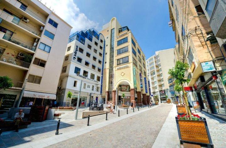 דירות סליאמה Chic 2Br Penthouse Steps From The Promenade מראה חיצוני תמונה