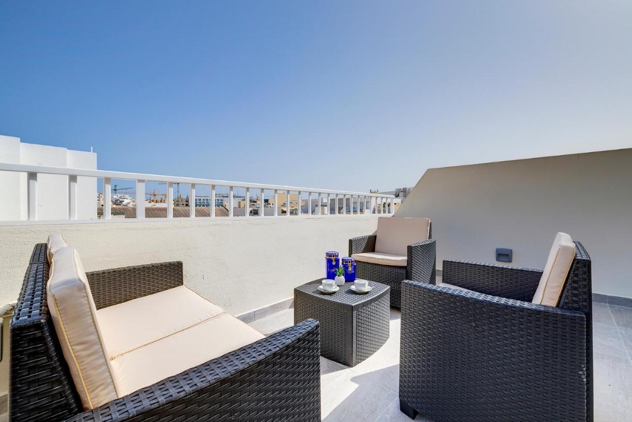 דירות סליאמה Chic 2Br Penthouse Steps From The Promenade מראה חיצוני תמונה